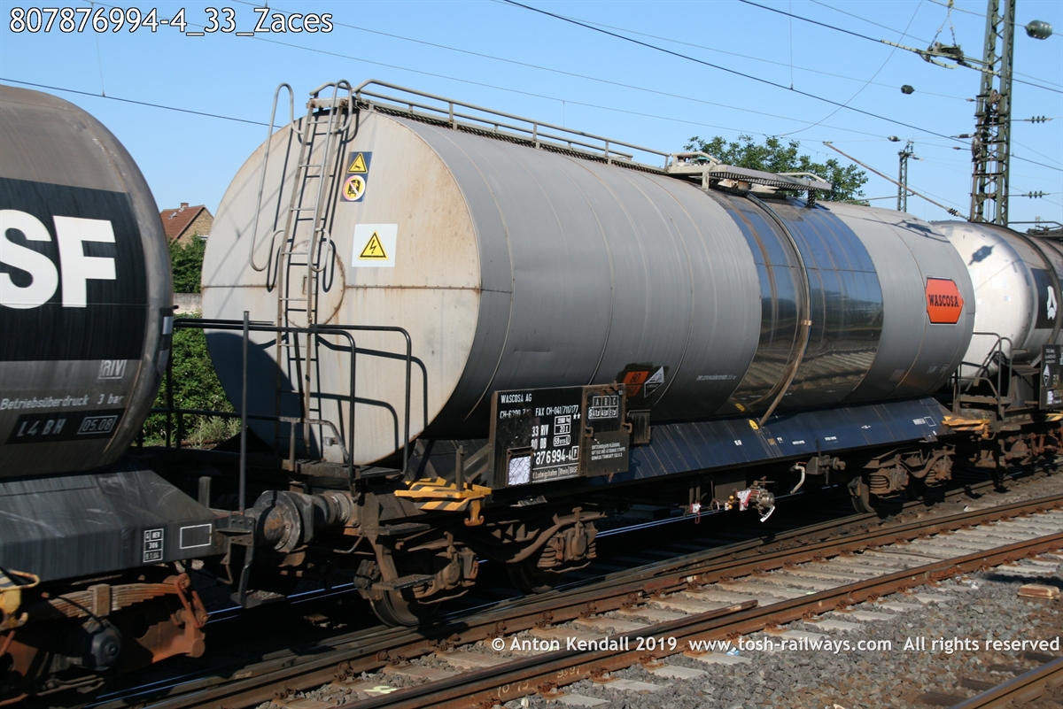 807876994-4_33_Zaces.jpg